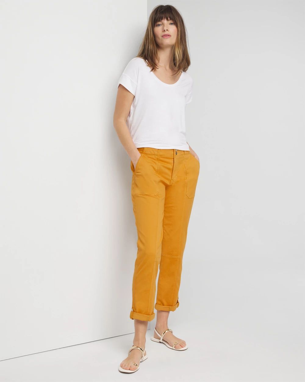 Mid-Rise Pret-A-Pedi Crop Pants