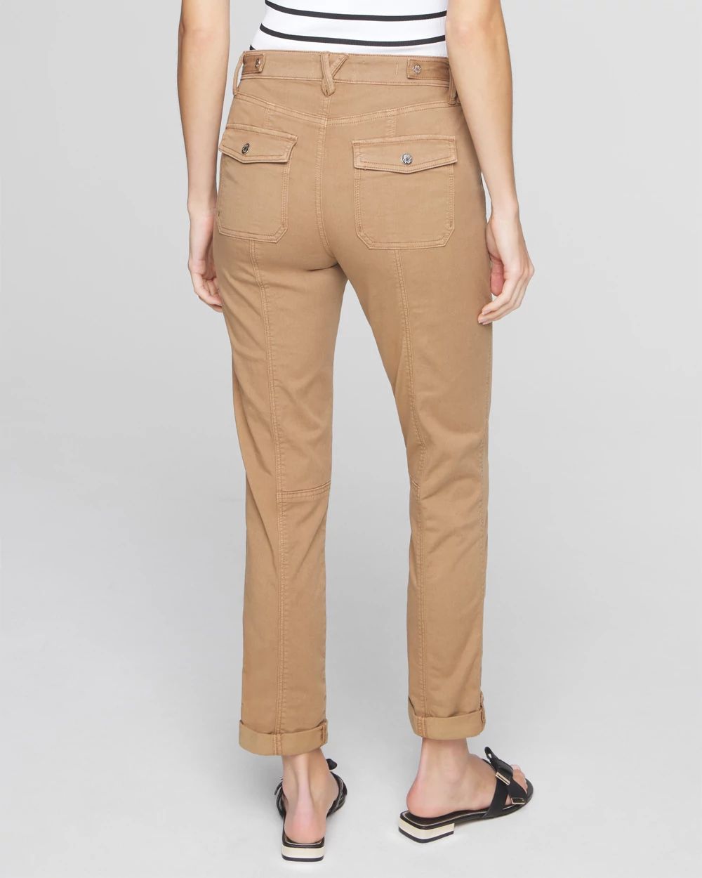 Mid-Rise Pret-A-Pedi Crop Pants