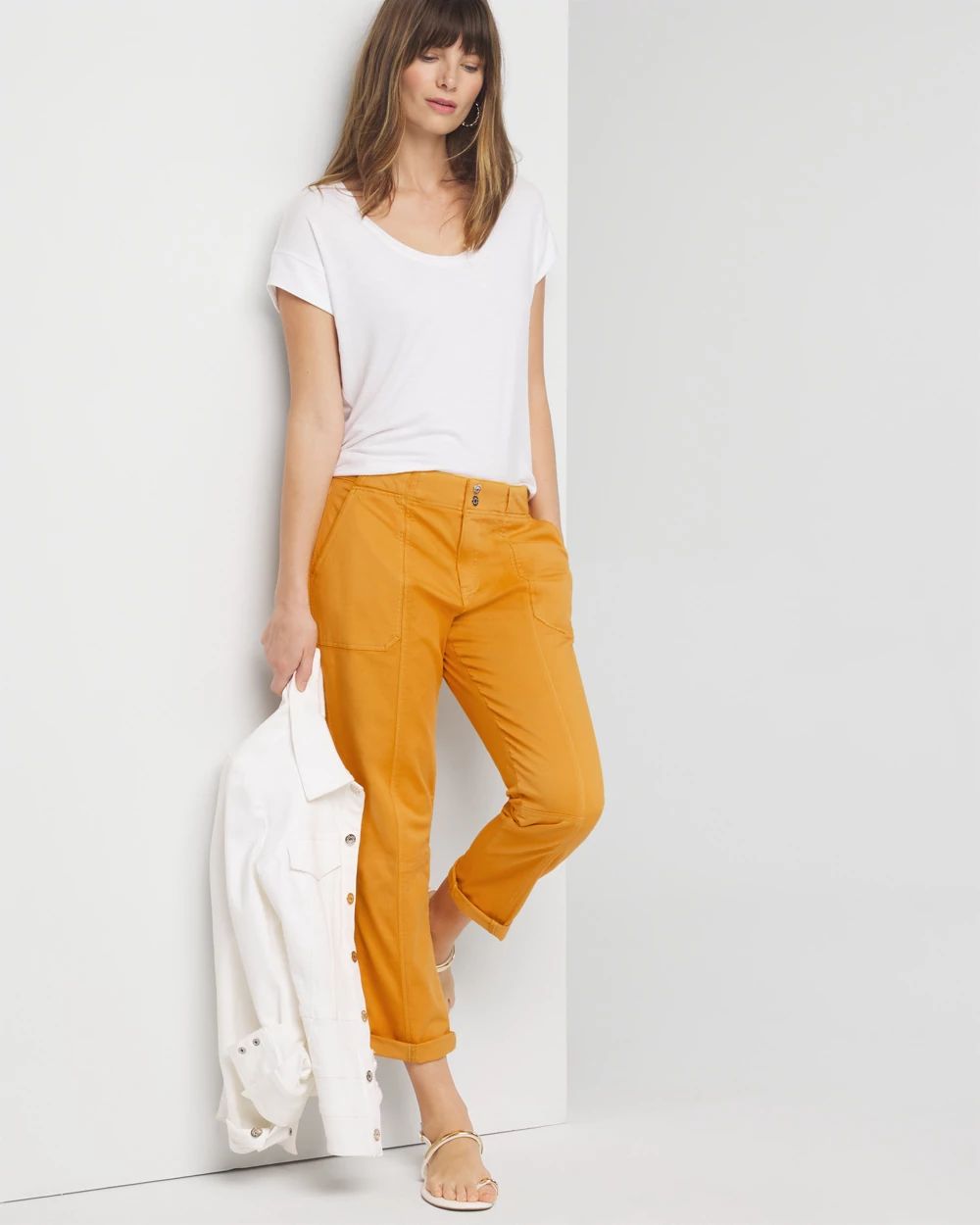 Mid-Rise Pret-A-Pedi Crop Pants