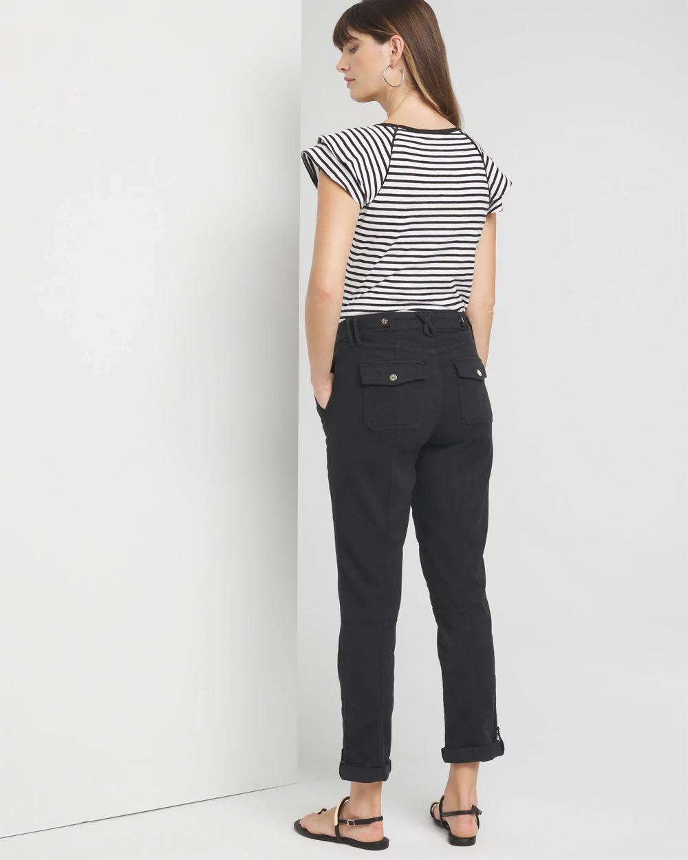 Mid-Rise Pret-A-Pedi Crop Pants