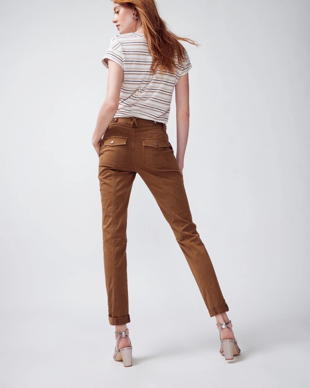 Mid-Rise Pret-A-Pedi Crop Pants