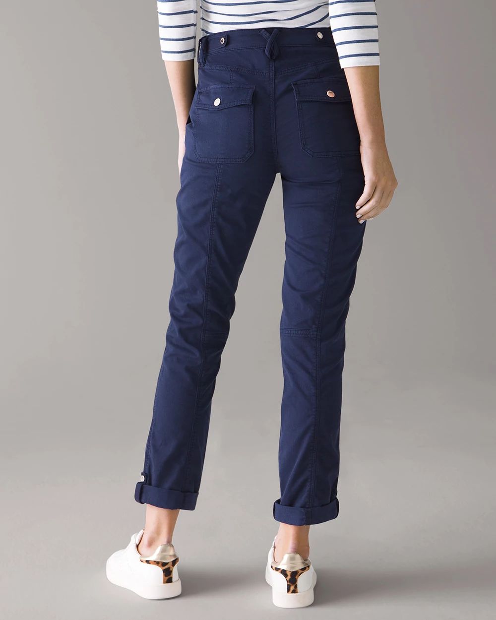 Mid-Rise Pret-A-Pedi Crop Pants