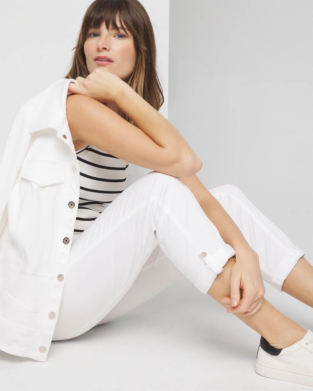 Mid-Rise Pret-A-Pedi Crop Pants
